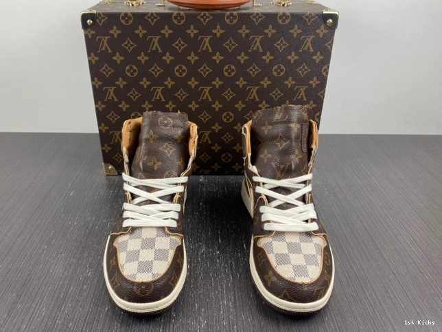 1st Kicks Shoes Jordan OFF-WHITE Air 1 x LV 0710